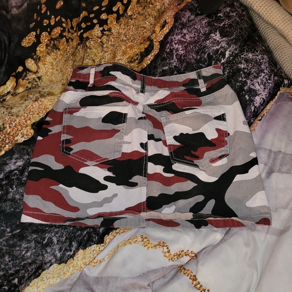 Skirt by forever 21 - Picture 4 of 6